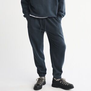 Abercrombie & Fitch Essential Sweatpant